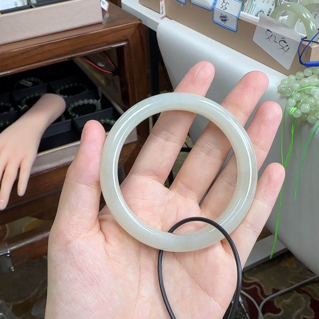 和田玉未镶嵌手镯57