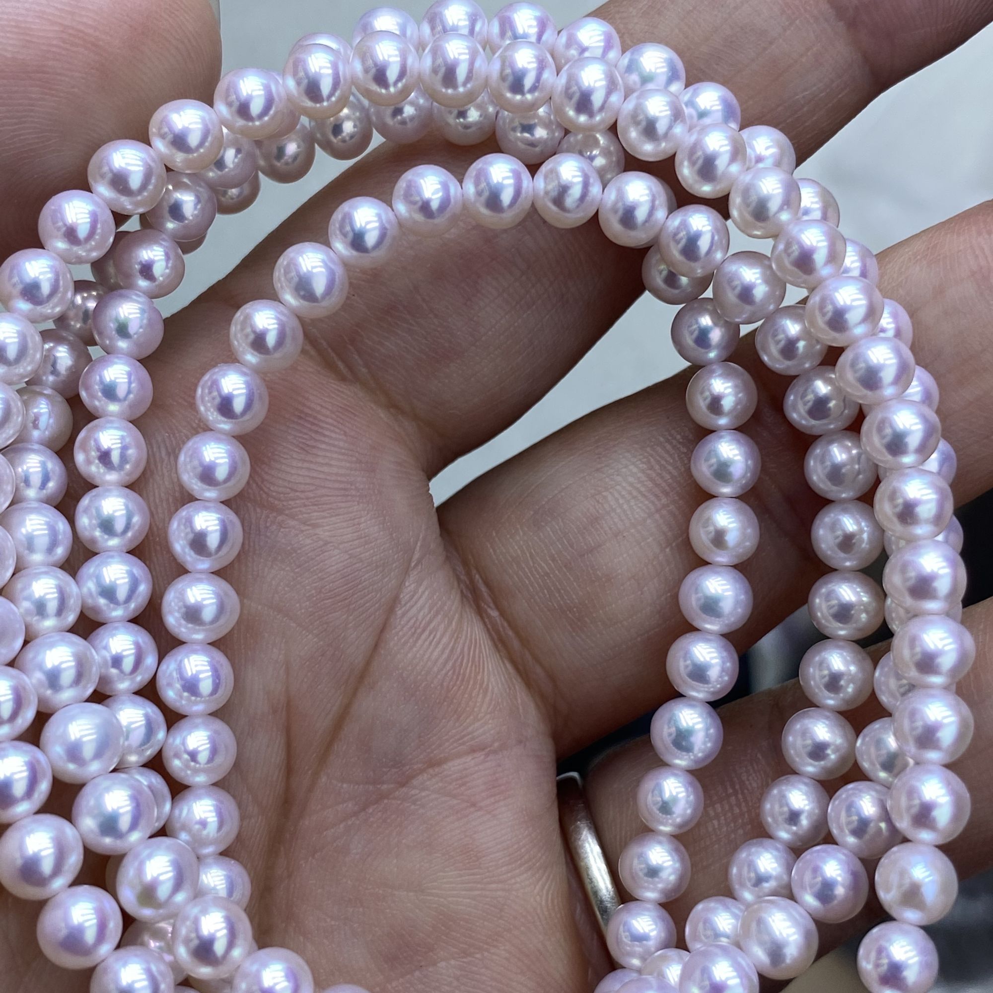 4.5mm毕业级樱花粉无瑕正圆镜面光气质百搭 诸暨天然淡水珍珠项链