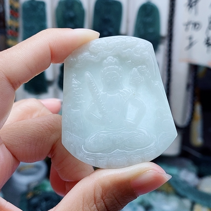 翡翠未镶嵌颈饰翡翠