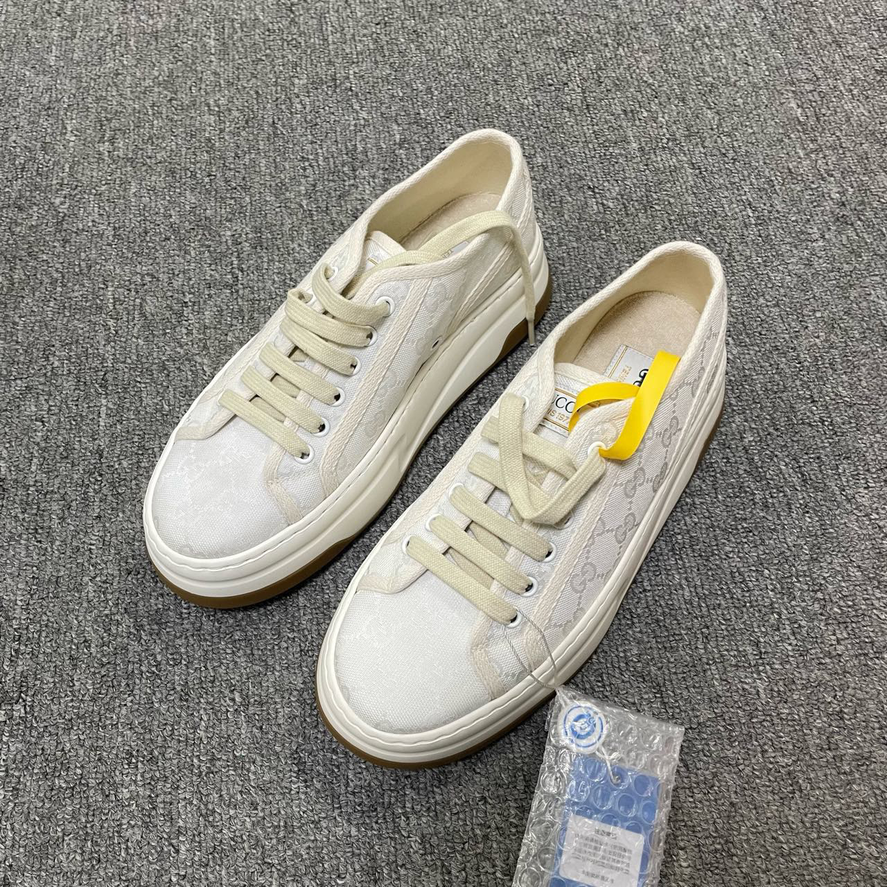 99新 GUCCI/古驰 （有盒）低帮系带时尚厚底板鞋  38.5码/7645