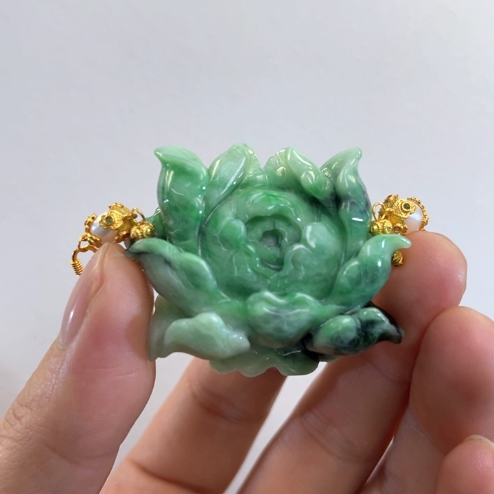 翡翠吊坠(赠链)未镶嵌代编织