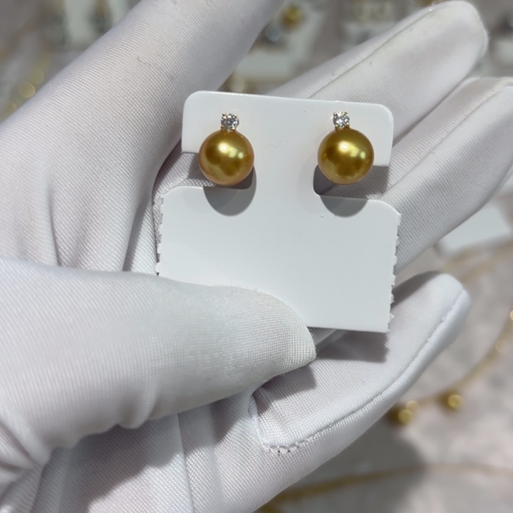 海水珍珠耳饰18K金镶嵌