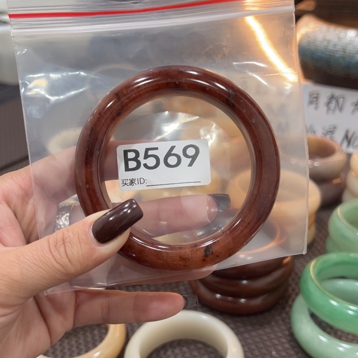 石英岩玉未镶嵌手镯