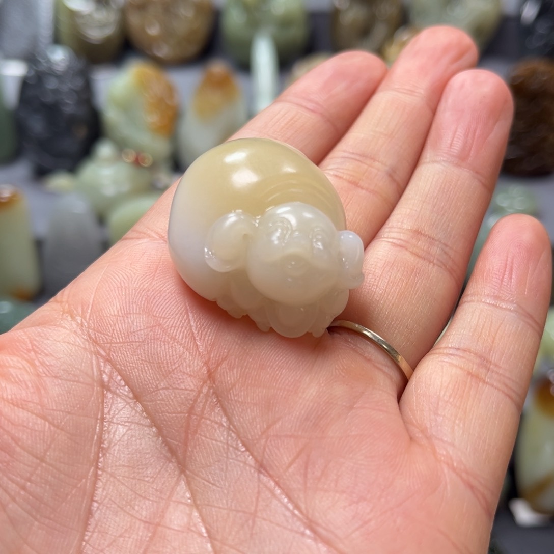 和田玉颈饰未镶嵌