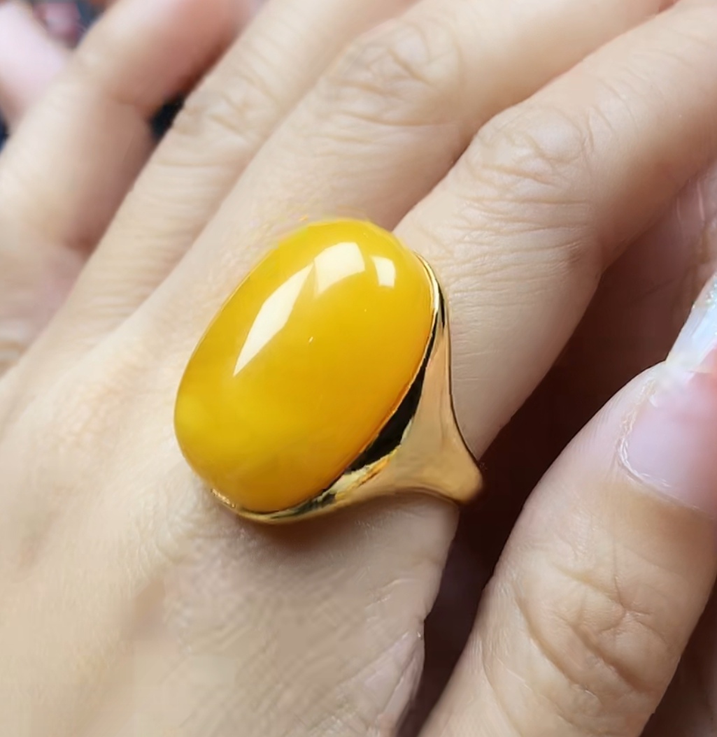 925银镶嵌蜜蜡戒指