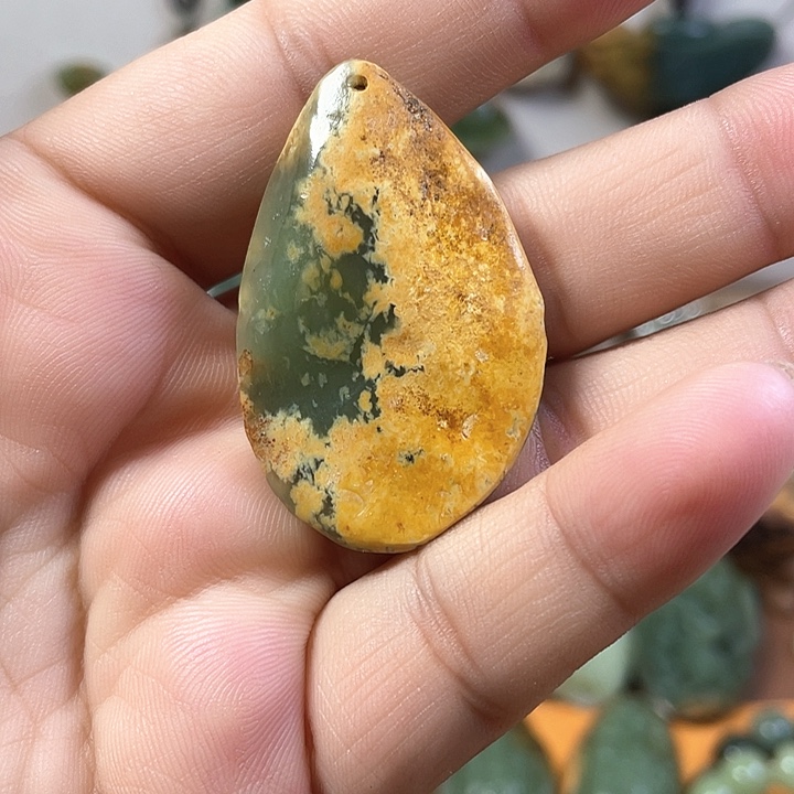 岫岩河磨玉（透闪石质玉）未镶嵌吊坠(不含链)