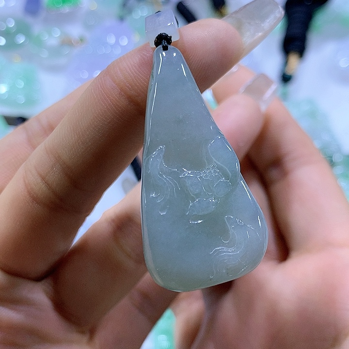 翡翠颈饰未镶嵌天然翡翠A货吊坠