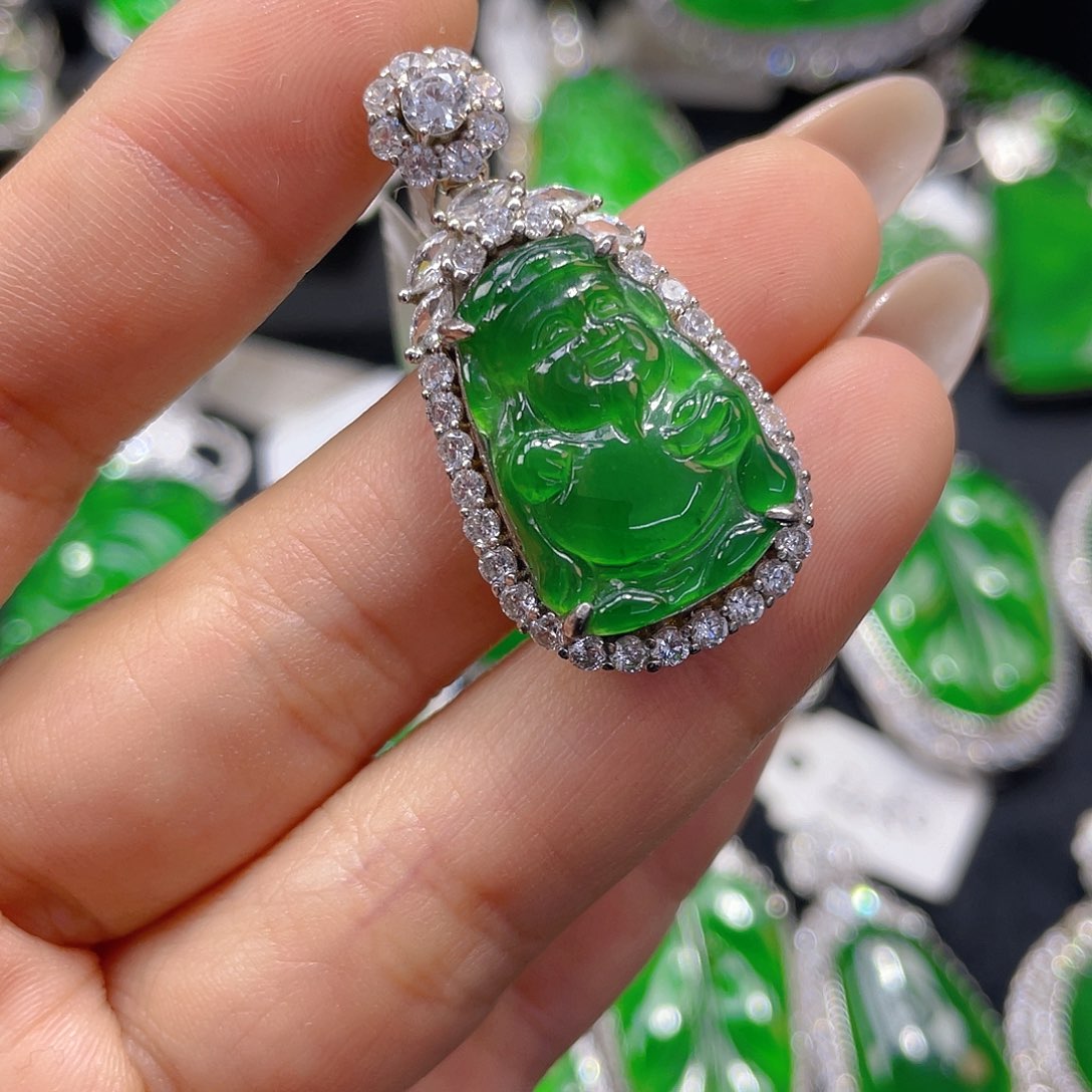 翡翠银S925镶嵌颈饰翡翠