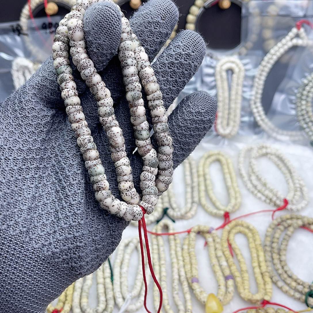 迷*丁卡8海南原生态石玉料