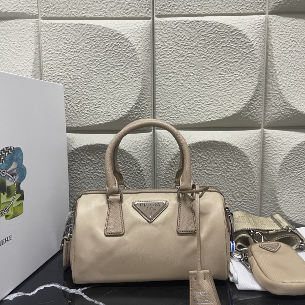 95新/普拉达/包包/市场价19800/250208CZ0023