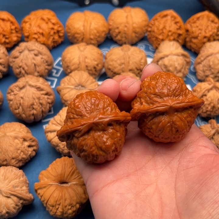 文玩核桃把件伟**子南瓜