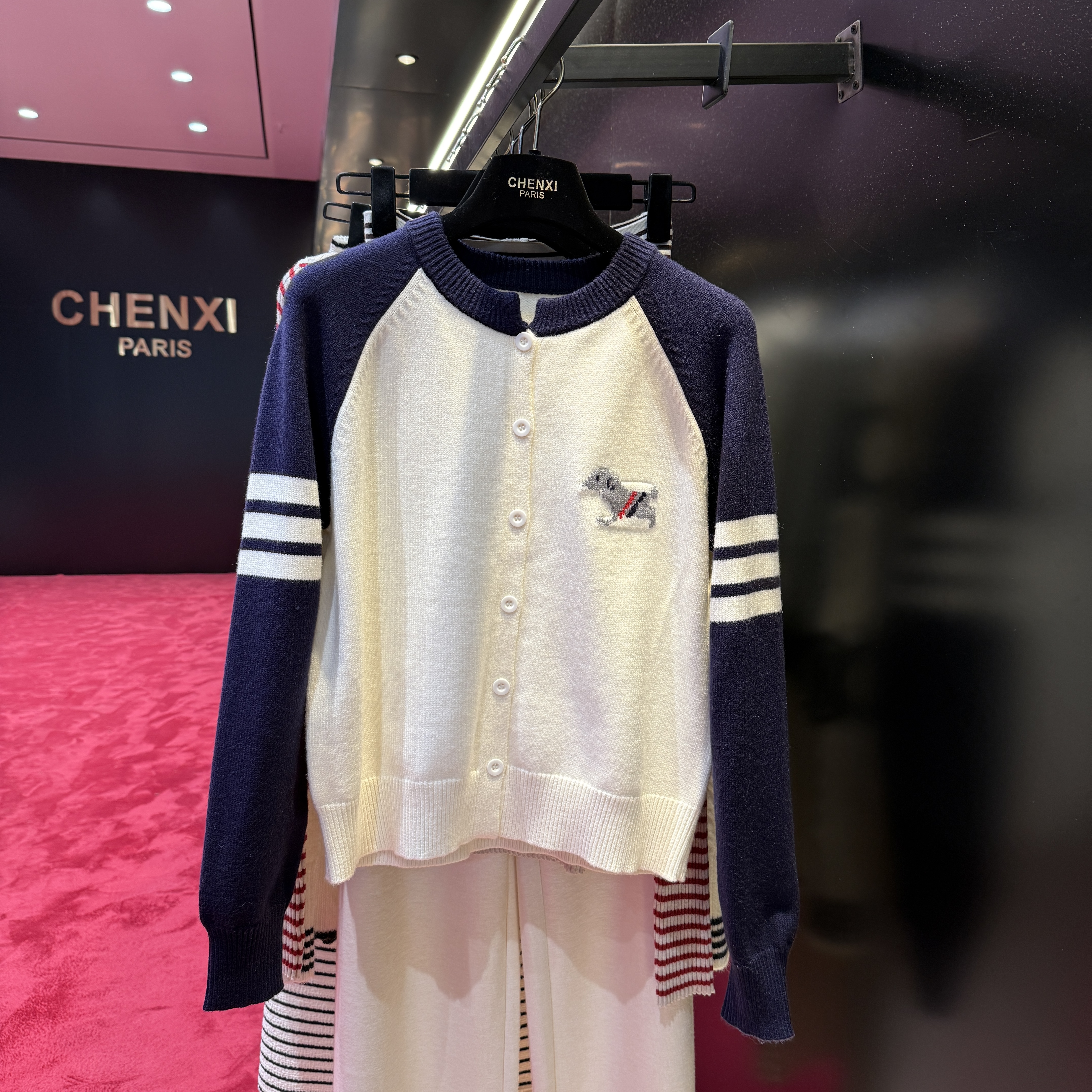 CHNEXI 针织刺绣圆领冬季长袖狗毛针织衫毛衣百搭休闲拼接 6203