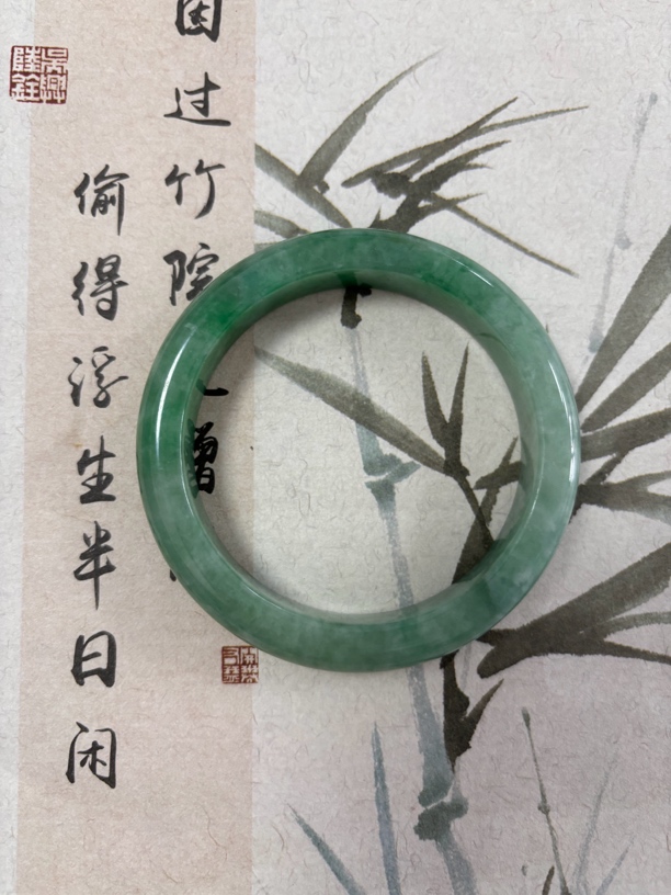 X847-五六加果绿飘花缅甸翡翠手镯
