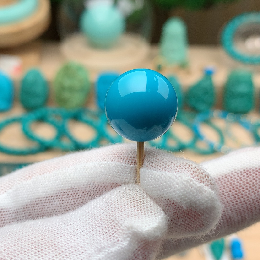 绿松石未镶嵌颈饰