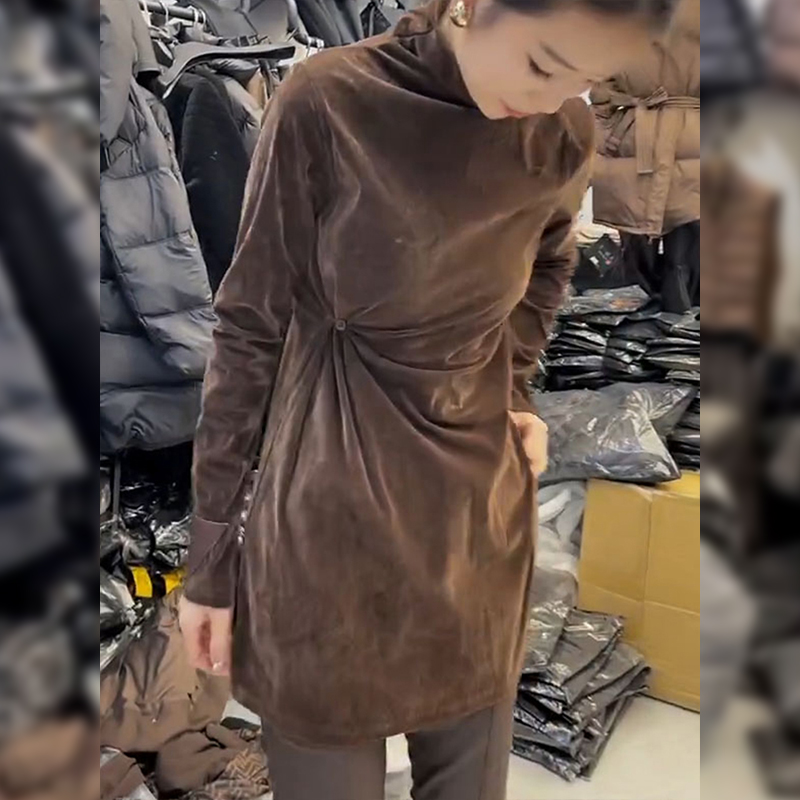 韩系时尚气质高领褶皱不规则丝绒长袖女秋冬新款减龄百搭显瘦上衣