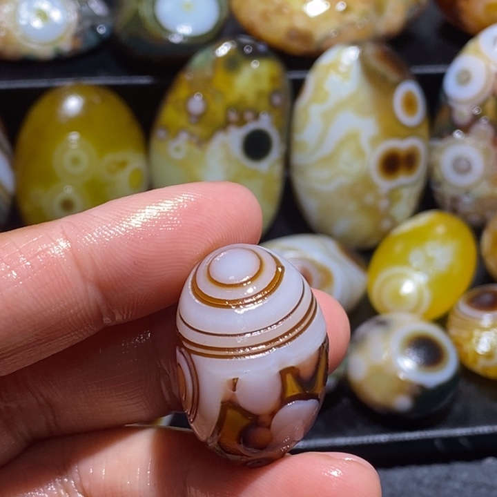 玛瑙/玉髓未镶嵌珠宝奇石133