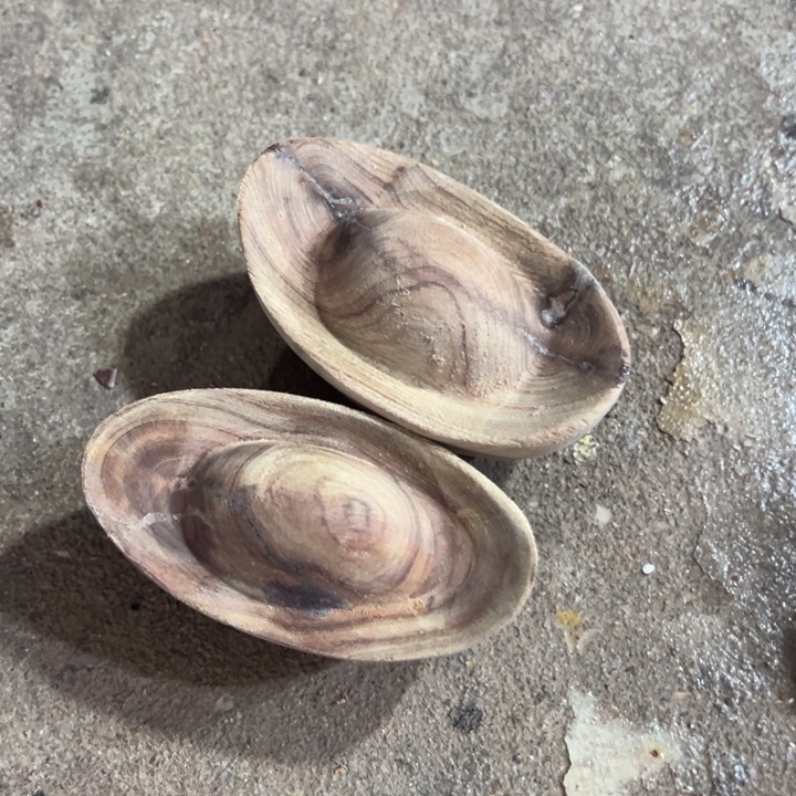 香榧木香樟木白胚瑕疵款元宝2个不退不换