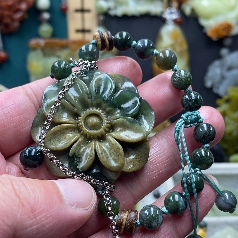 【闪购商品】蛇纹石玉手牌未镶嵌