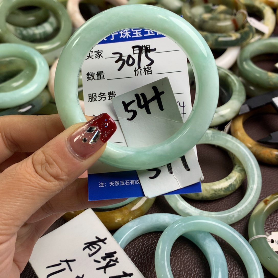 蛇纹石玉手镯未镶嵌3075