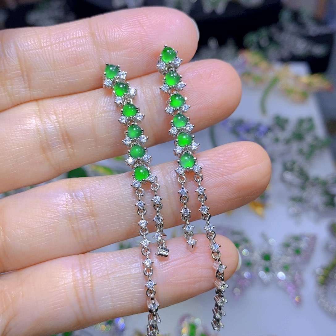 翡翠颈饰银S925镶嵌天然翡翠