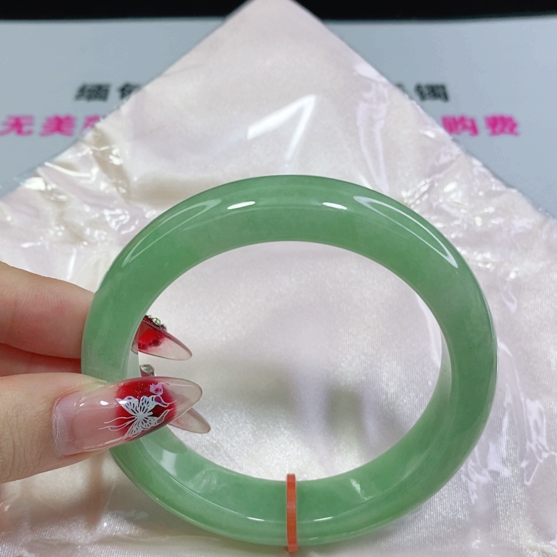 翡翠手镯未镶嵌56 56 56