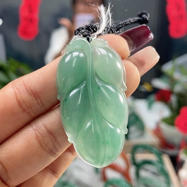 石英质玉颈饰未镶嵌