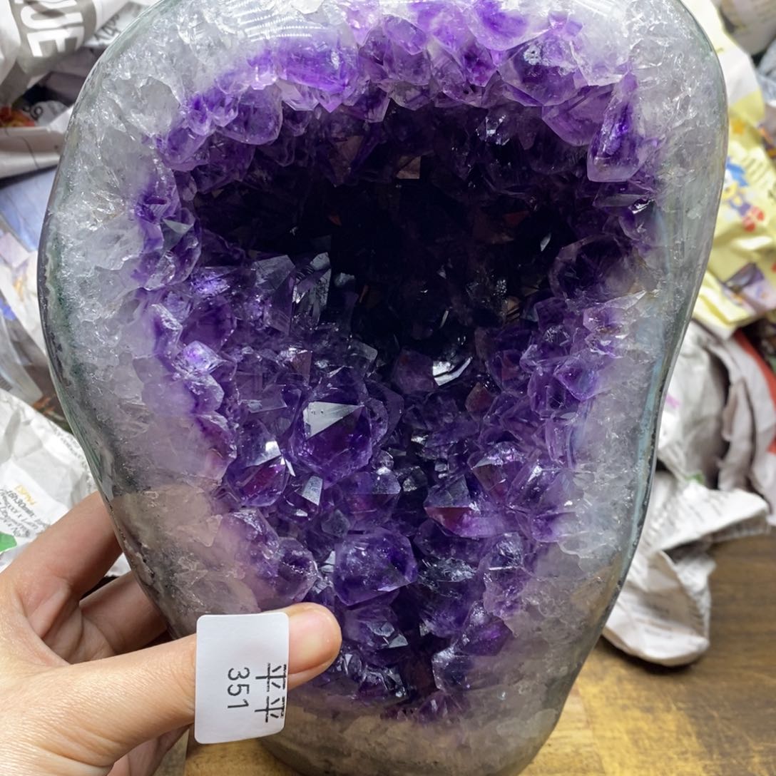 紫晶乌拉圭未镶嵌