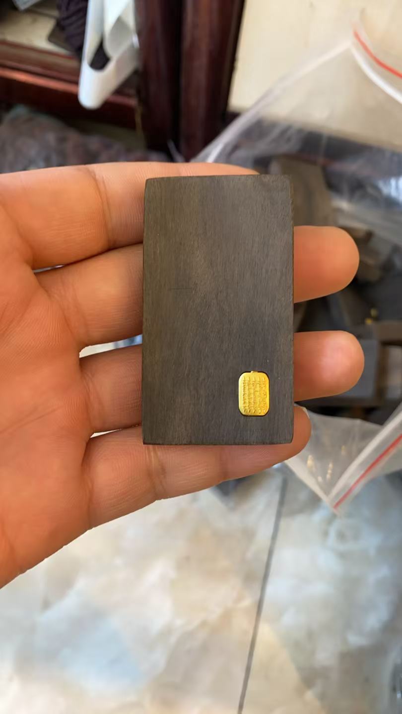 越南无事牌，吊坠香味浓郁，老料