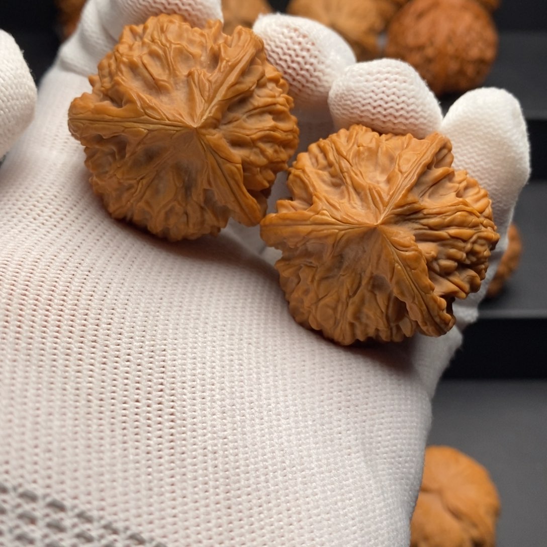 文玩核桃把件不***强39尺御龙正奔