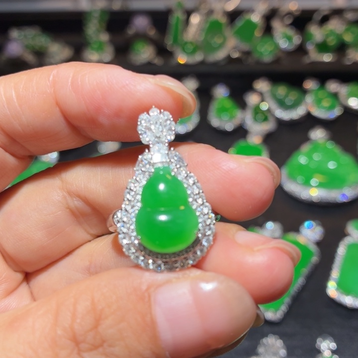 翡翠18K金镶嵌吊坠(不含链)翡翠