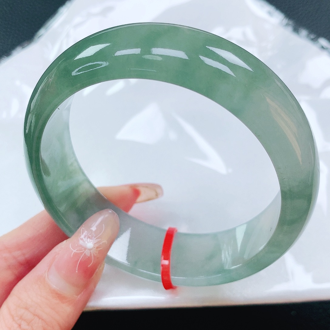 翡翠手镯未镶嵌58圈