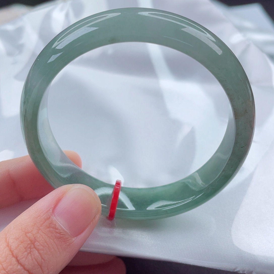 翡翠手镯未镶嵌52-53圈