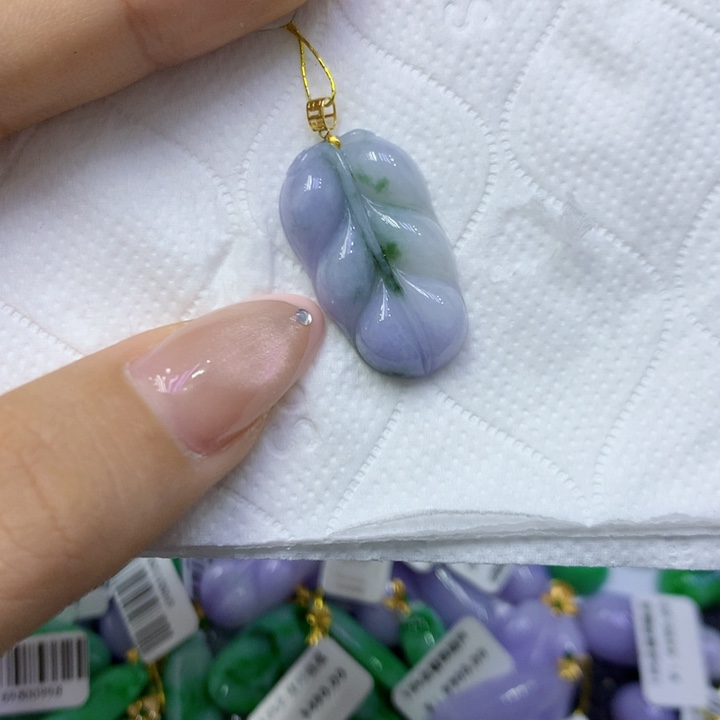 颈饰18K金镶嵌翡翠