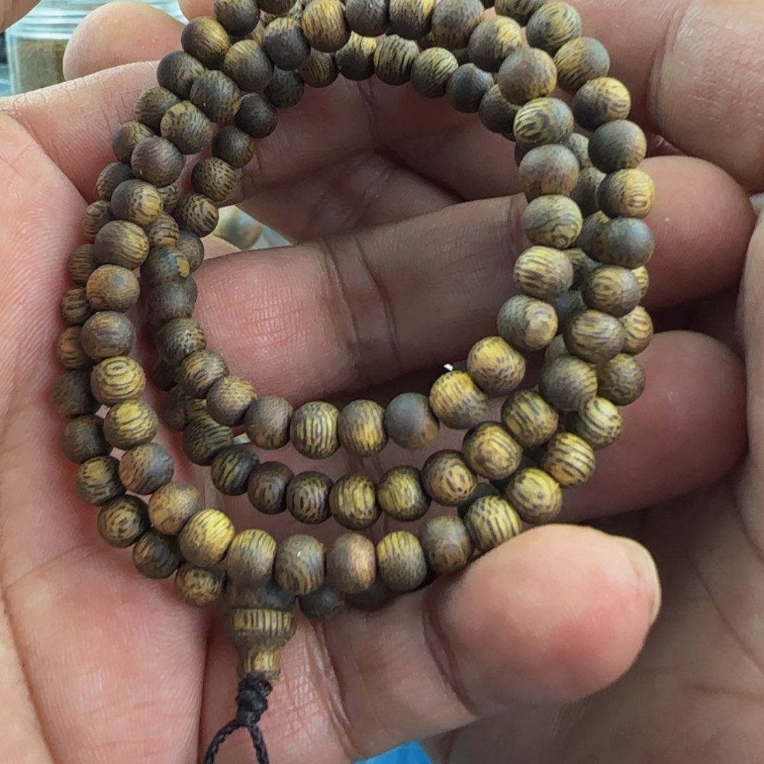 沉香手串卡0.5圆珠多圈