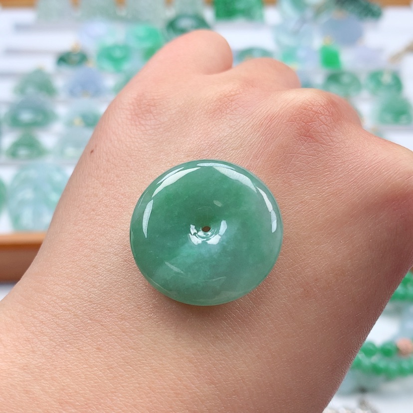 【闪购商品】翡翠吊坠(不含链)未镶嵌