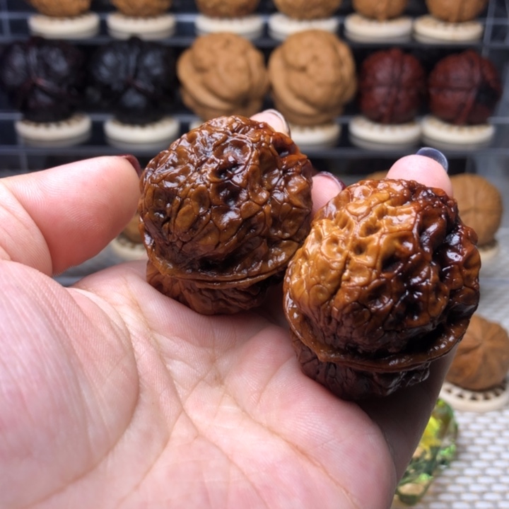 文玩核桃把件30老招财41+