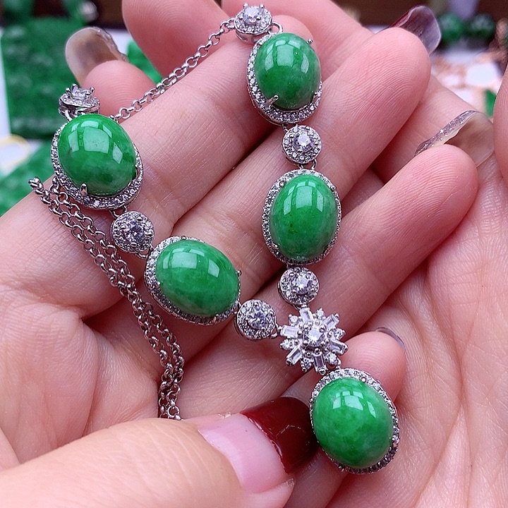 翡翠颈饰银S925镶嵌翡翠