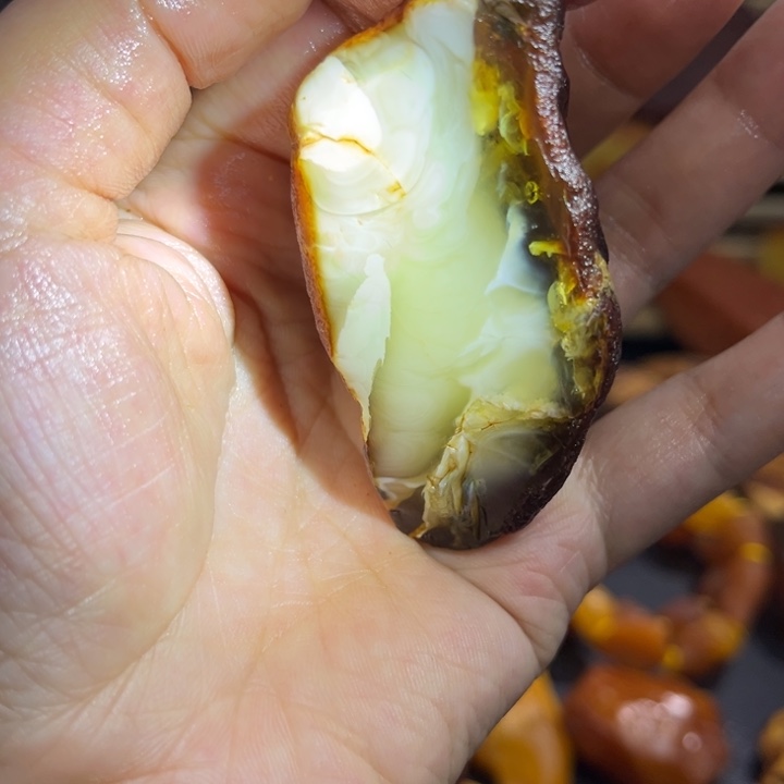 未镶嵌定制蜜蜡M***?蜜蜡定制