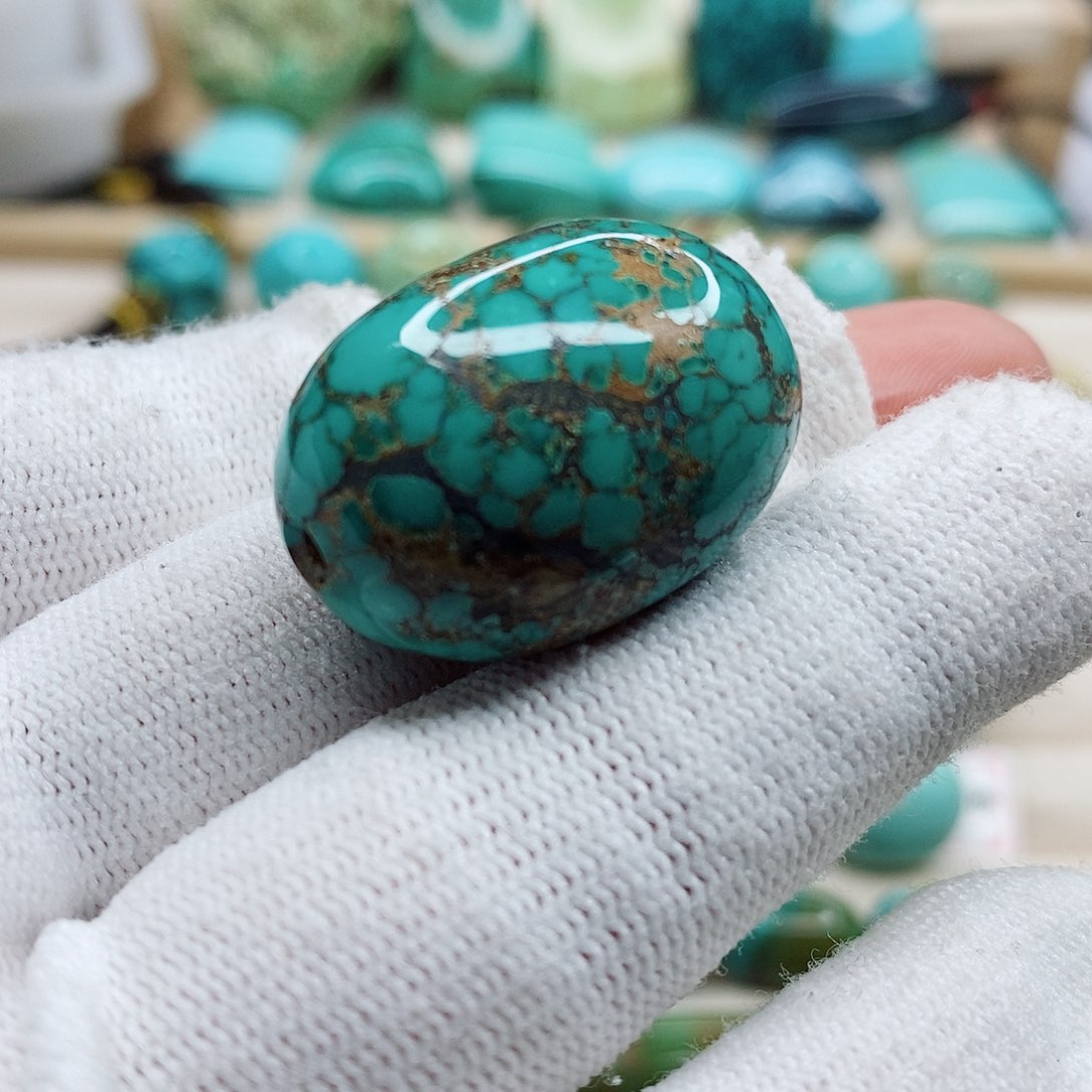 绿松石颈饰未镶嵌