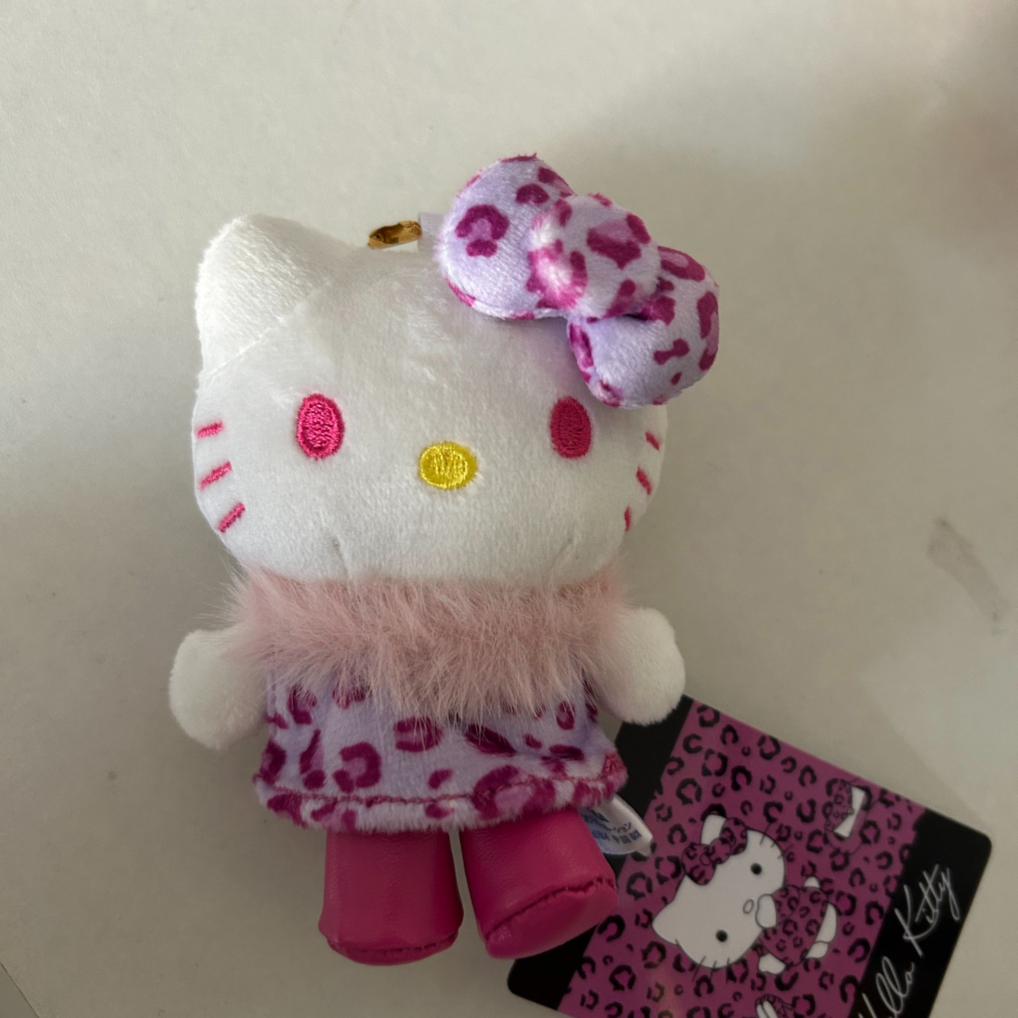 Kitty猫可爱包包挂件/毛绒公仔/玩偶/公仔/生日礼物/挂饰钥匙扣