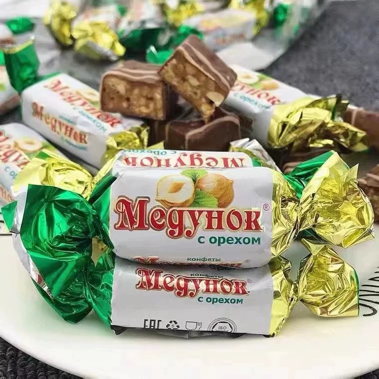 俄罗斯进口斯拉夫三颗榛子夹心巧克力花生糖果榛仁碎能量棒喜糖散