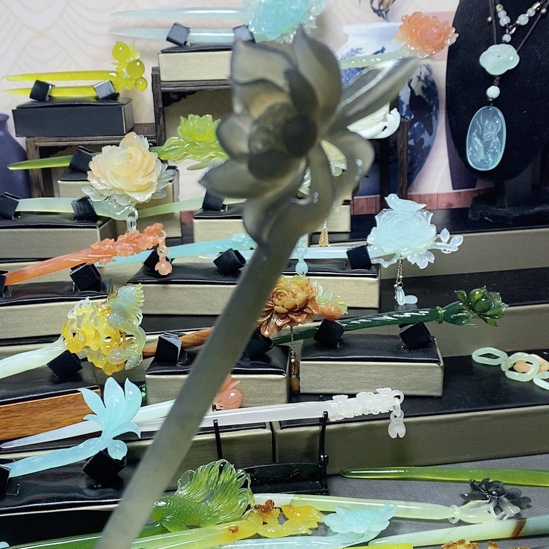 岫玉岫玉荷花未镶嵌