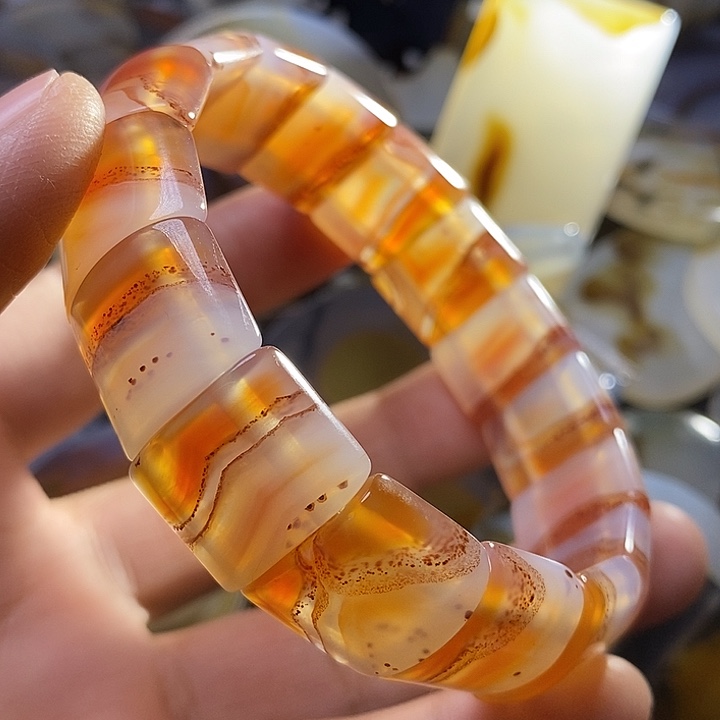 未镶嵌颈饰玛瑙/玉髓紫**雾