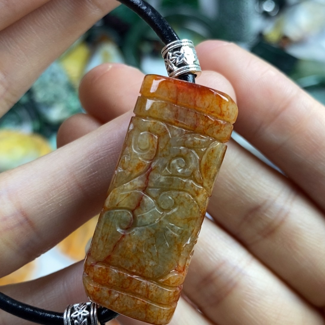 翡翠颈饰未镶嵌吊坠