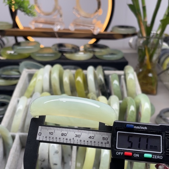 蛇纹石玉手镯未镶嵌109