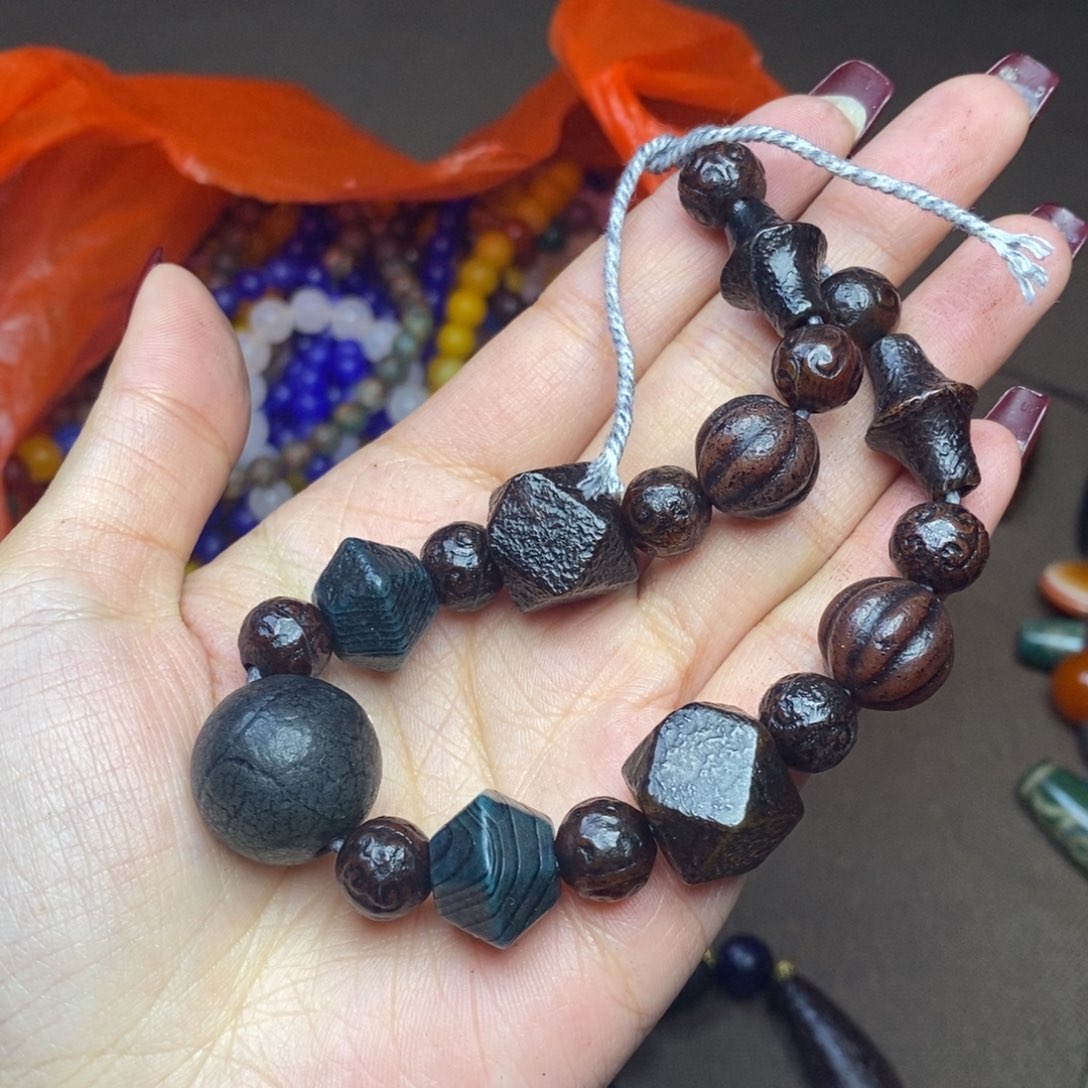 玛瑙/玉髓颈饰未镶嵌