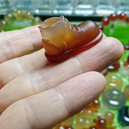 自***牧玛瑙/玉髓未镶嵌颈饰