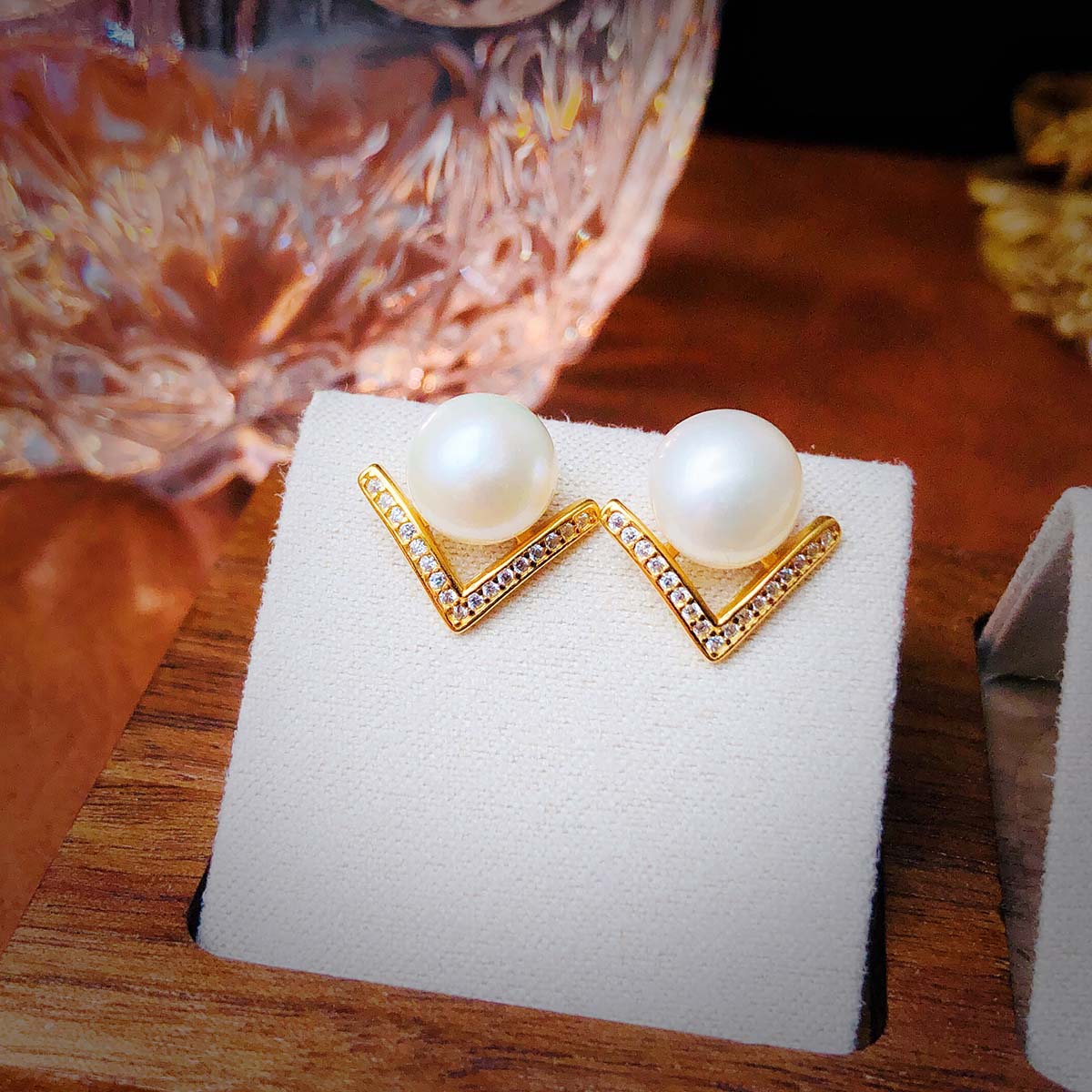 925银合成锆石耳饰 S925银珍珠耳钉优雅简约耳环法式轻奢耳饰