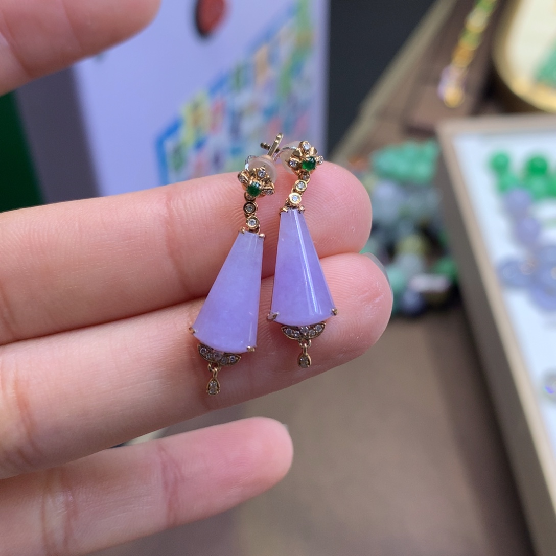 翡翠18K金镶嵌颈饰翡翠