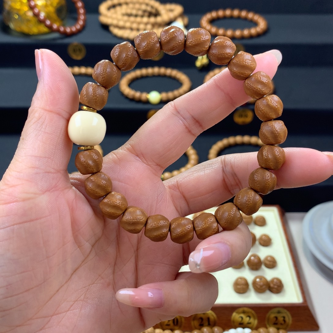 小***亮手串猴头核桃猴头核桃原皮原色灵蛇全品